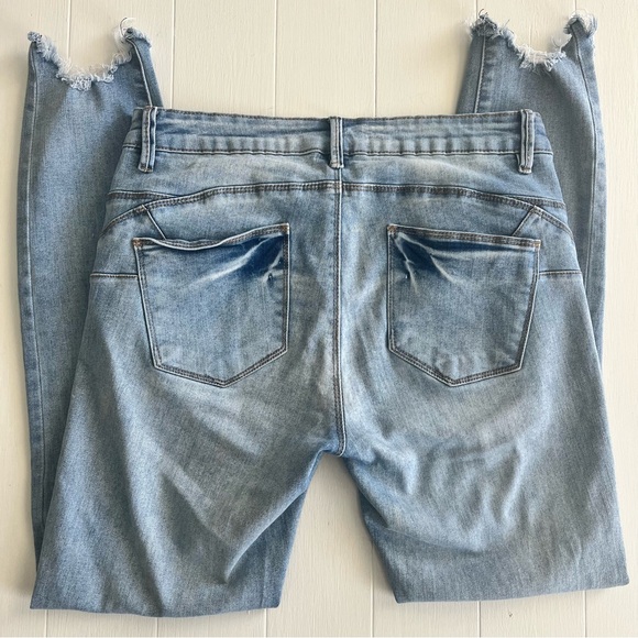 Distressed Light Blue Stretch Denim Jeans. - Picture 3 of 6